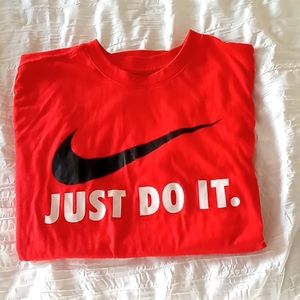Nike t-shirt
